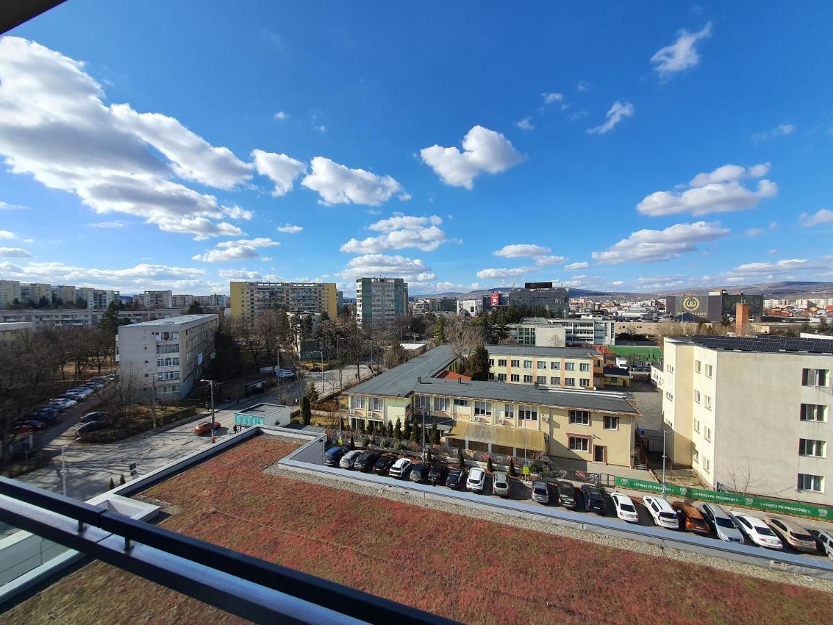 Eriss - Ozone Building Apartment *